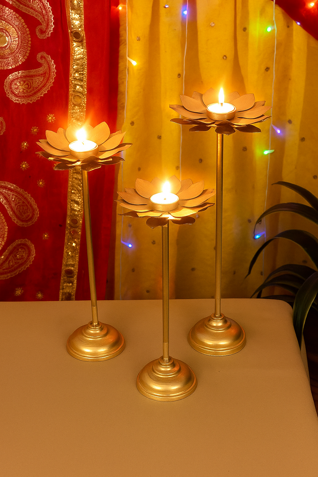 HANDICRAFT METAL TEALIGHT/T-LIGHT CANDLE HOLDER